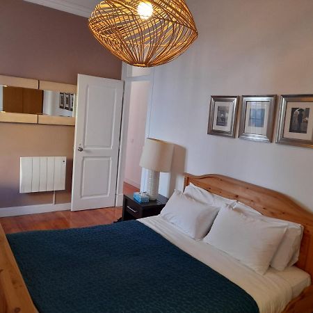 Luxury Apartment In City Centre - Avenida Da Liberdade Lisbon Luaran gambar