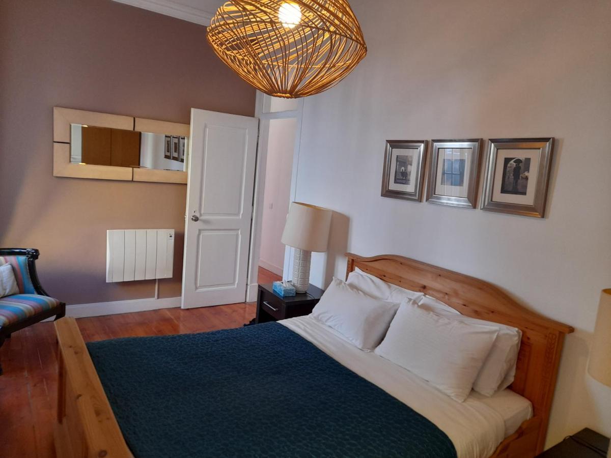 Luxury Apartment In City Centre - Avenida Da Liberdade Lisbon Luaran gambar